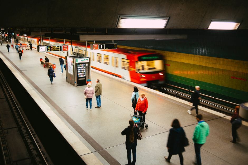 Mobilité urbaine combinée : vélo, marche et transports, le bon mix