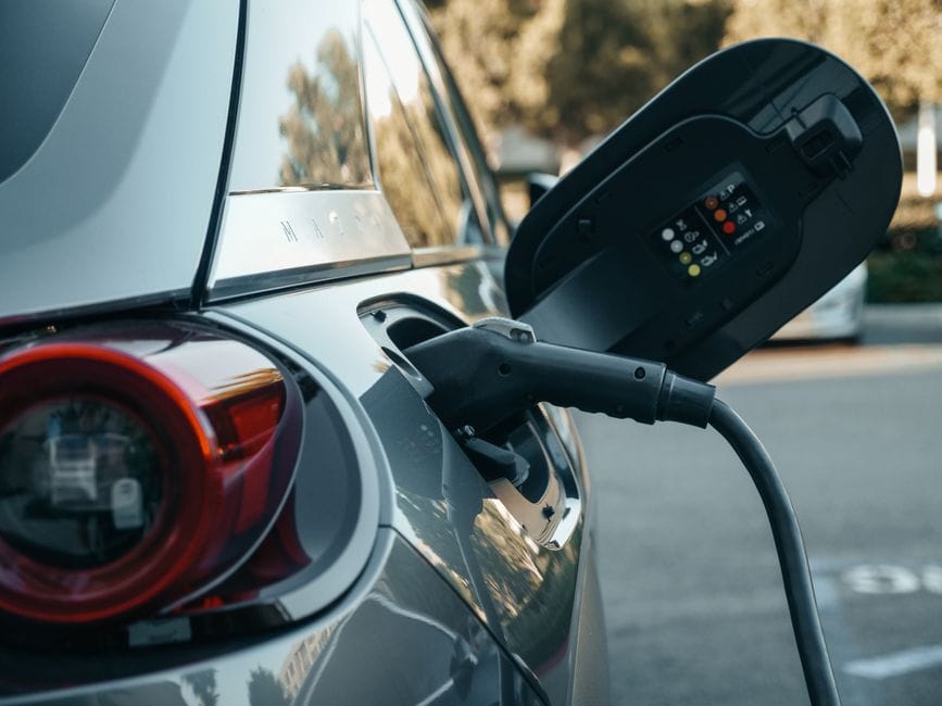 Acheter une voiture électrique d'occasion : tout se joue sur la batterie
