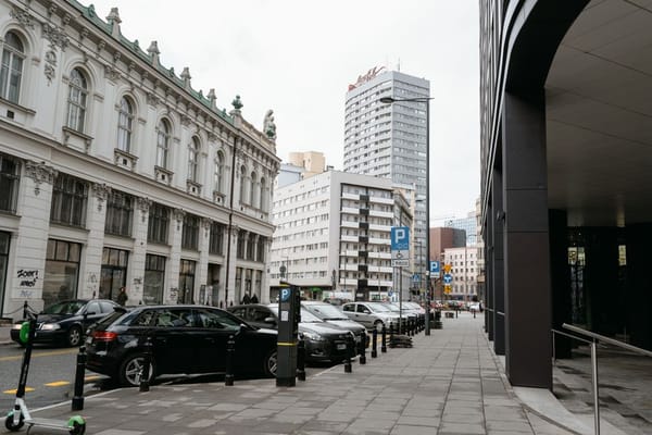 Stationnement urbain : applications et astuces pour se garer sans stress