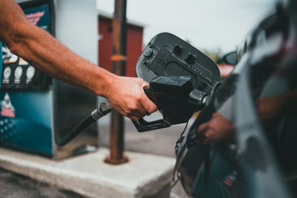 Essence, diesel ou électrique : comment choisir en 2026