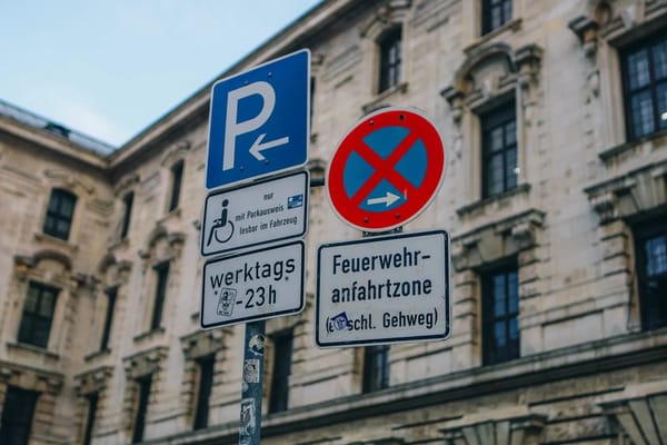 Zones à faibles émissions : ce que la vignette Crit'Air change vraiment en 2026