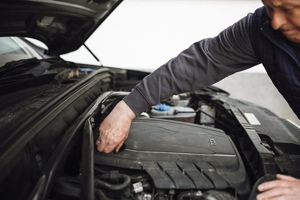 Voiture d'occasion : carnet d'entretien, Histovec et cote Argus, le guide pour ne pas se faire avoir